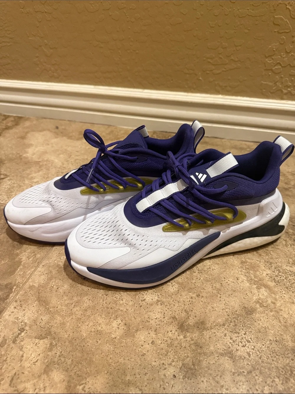 Adidas Response White and Purple Athletic Shoes Washington Huskies